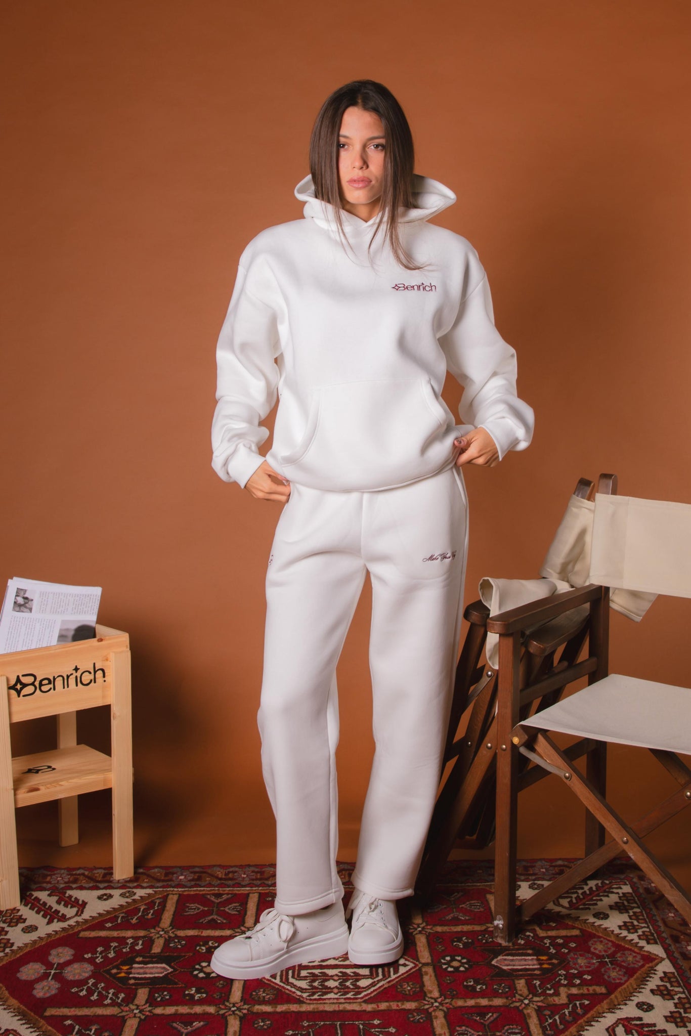 Matching tracksuit White "By dreamers for dreamers"