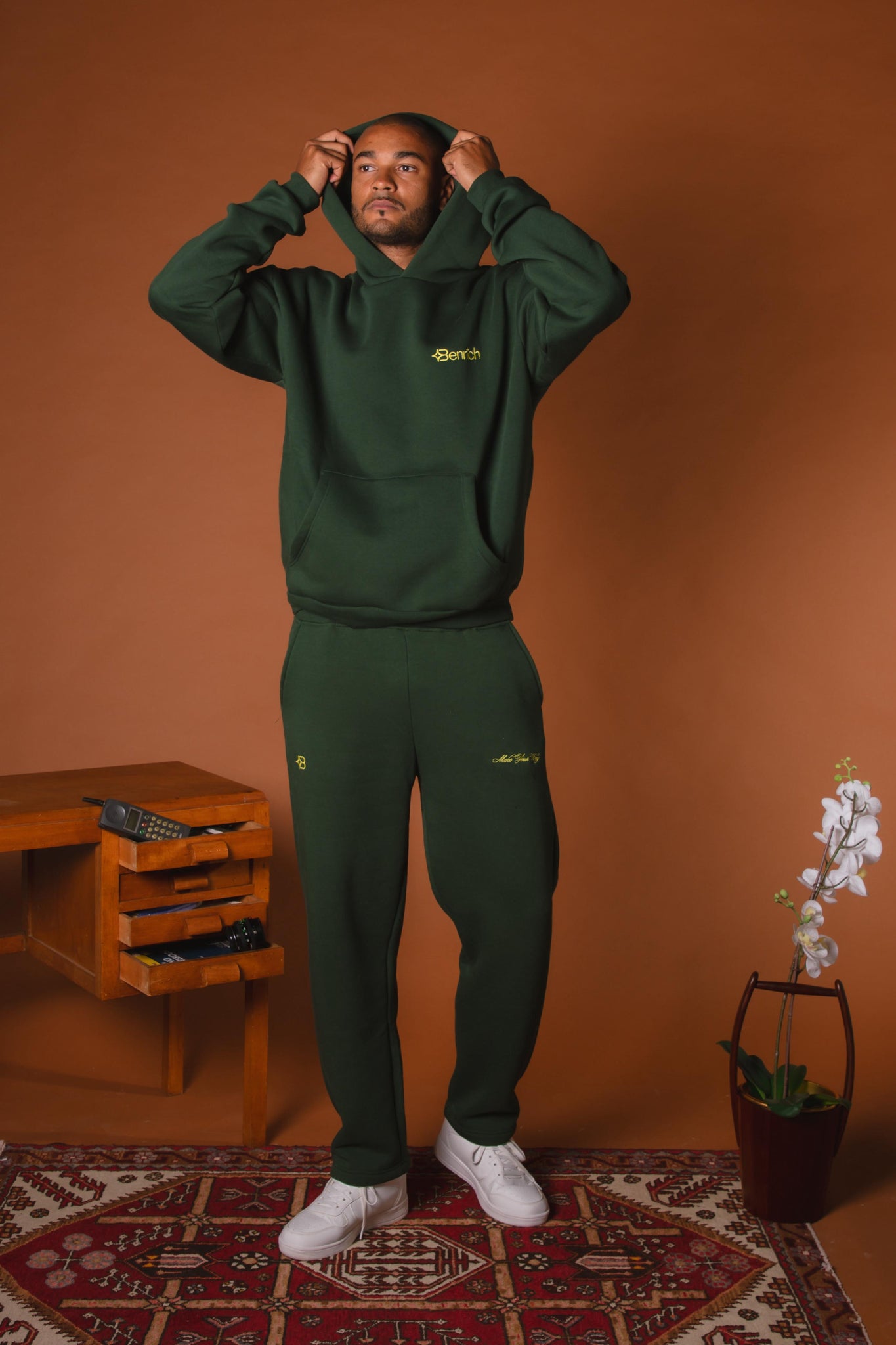 Matching tracksuit Green "By dreamers for dreamers"